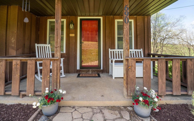 690 Cobun Creek Road, Morgantown, West Virginia 26508, 3 Bedrooms Bedrooms, 7 Rooms Rooms,1 BathroomBathrooms,Single Family Detached,For Sale,Cobun Creek,10164378