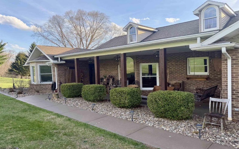 7320 Scottsdale Road, Fairmont, West Virginia 26554, 4 Bedrooms Bedrooms, 11 Rooms Rooms,3 BathroomsBathrooms,Single Family Detached,For Sale,Scottsdale,10164362