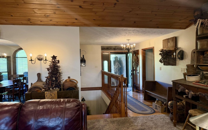 7320 Scottsdale Road, Fairmont, West Virginia 26554, 4 Bedrooms Bedrooms, 11 Rooms Rooms,3 BathroomsBathrooms,Single Family Detached,For Sale,Scottsdale,10164362