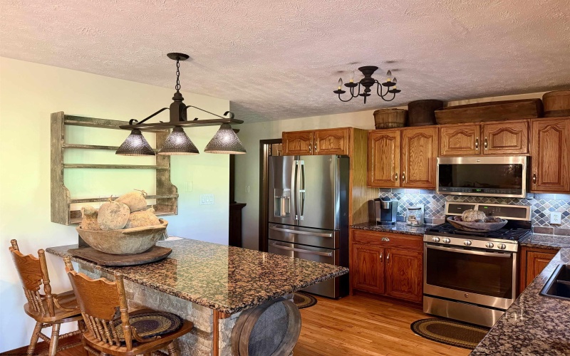 7320 Scottsdale Road, Fairmont, West Virginia 26554, 4 Bedrooms Bedrooms, 11 Rooms Rooms,3 BathroomsBathrooms,Single Family Detached,For Sale,Scottsdale,10164362