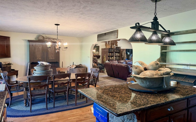 7320 Scottsdale Road, Fairmont, West Virginia 26554, 4 Bedrooms Bedrooms, 11 Rooms Rooms,3 BathroomsBathrooms,Single Family Detached,For Sale,Scottsdale,10164362