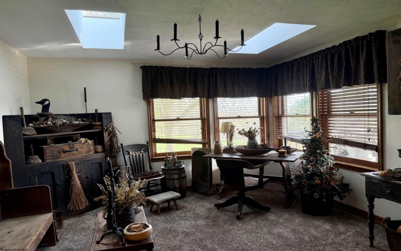 7320 Scottsdale Road, Fairmont, West Virginia 26554, 4 Bedrooms Bedrooms, 11 Rooms Rooms,3 BathroomsBathrooms,Single Family Detached,For Sale,Scottsdale,10164362