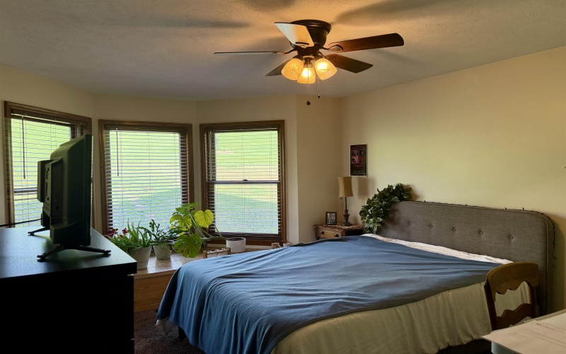 7320 Scottsdale Road, Fairmont, West Virginia 26554, 4 Bedrooms Bedrooms, 11 Rooms Rooms,3 BathroomsBathrooms,Single Family Detached,For Sale,Scottsdale,10164362