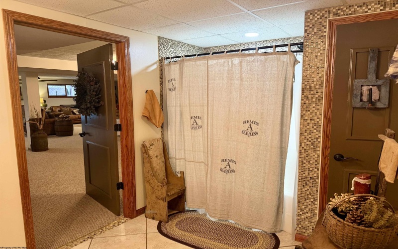 7320 Scottsdale Road, Fairmont, West Virginia 26554, 4 Bedrooms Bedrooms, 11 Rooms Rooms,3 BathroomsBathrooms,Single Family Detached,For Sale,Scottsdale,10164362