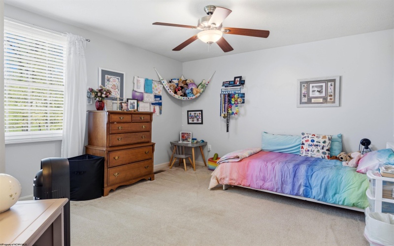 525 Quail Landing Way, Morgantown, West Virginia 26508, 4 Bedrooms Bedrooms, 9 Rooms Rooms,3 BathroomsBathrooms,Single Family Detached,For Sale,Quail Landing,10164377