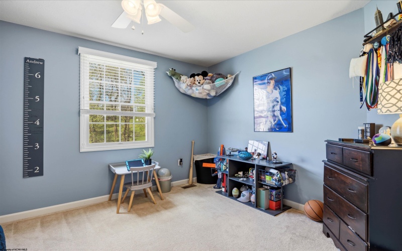 525 Quail Landing Way, Morgantown, West Virginia 26508, 4 Bedrooms Bedrooms, 9 Rooms Rooms,3 BathroomsBathrooms,Single Family Detached,For Sale,Quail Landing,10164377