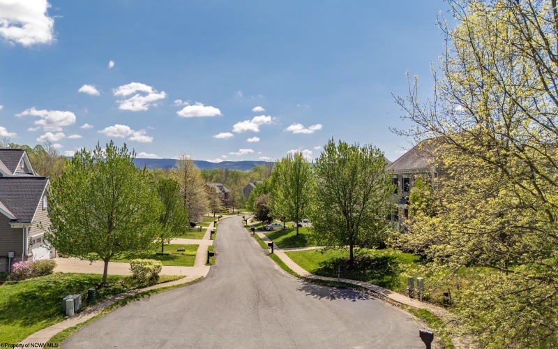 525 Quail Landing Way, Morgantown, West Virginia 26508, 4 Bedrooms Bedrooms, 9 Rooms Rooms,3 BathroomsBathrooms,Single Family Detached,For Sale,Quail Landing,10164377