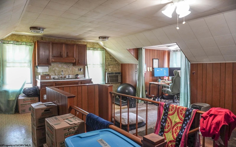 516 Front Street, Fairmont, West Virginia 26554, 3 Bedrooms Bedrooms, 6 Rooms Rooms,2 BathroomsBathrooms,Single Family Detached,For Sale,Front,10164364