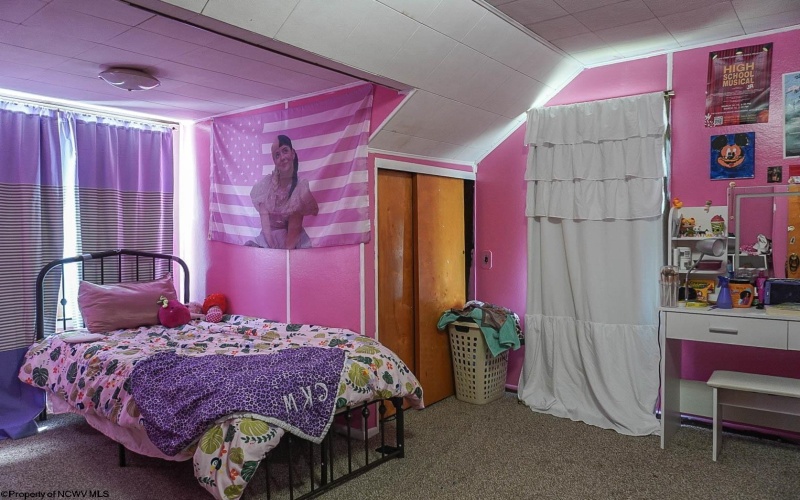 516 Front Street, Fairmont, West Virginia 26554, 3 Bedrooms Bedrooms, 6 Rooms Rooms,2 BathroomsBathrooms,Single Family Detached,For Sale,Front,10164364