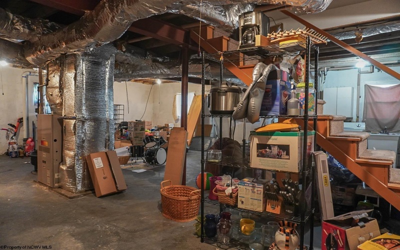 516 Front Street, Fairmont, West Virginia 26554, 3 Bedrooms Bedrooms, 6 Rooms Rooms,2 BathroomsBathrooms,Single Family Detached,For Sale,Front,10164364