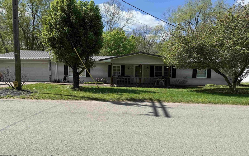 189 Main Street, Gypsy, West Virginia 26361, 3 Bedrooms Bedrooms, 9 Rooms Rooms,2 BathroomsBathrooms,Single Family Detached,For Sale,Main,10164374