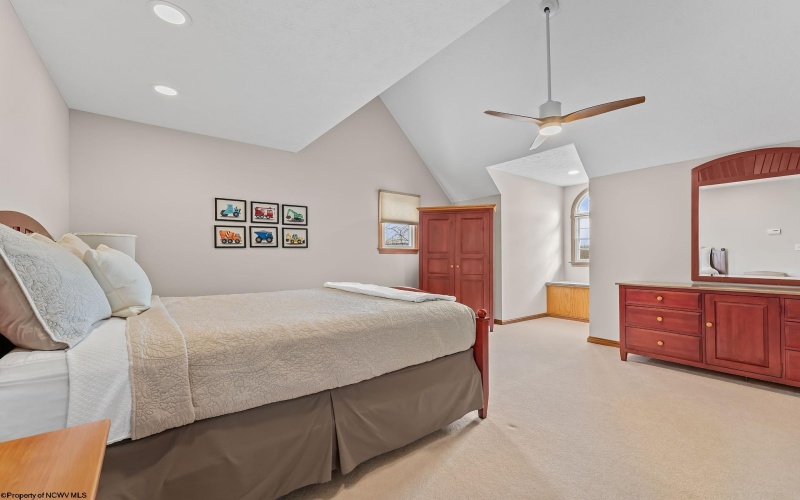 4510 Laurel Ridge Road, Morgantown, West Virginia 26508, 4 Bedrooms Bedrooms, 11 Rooms Rooms,4 BathroomsBathrooms,Single Family Detached,For Sale,Laurel Ridge,10164369