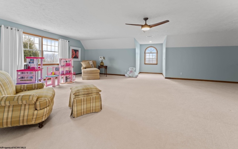 4510 Laurel Ridge Road, Morgantown, West Virginia 26508, 4 Bedrooms Bedrooms, 11 Rooms Rooms,4 BathroomsBathrooms,Single Family Detached,For Sale,Laurel Ridge,10164369