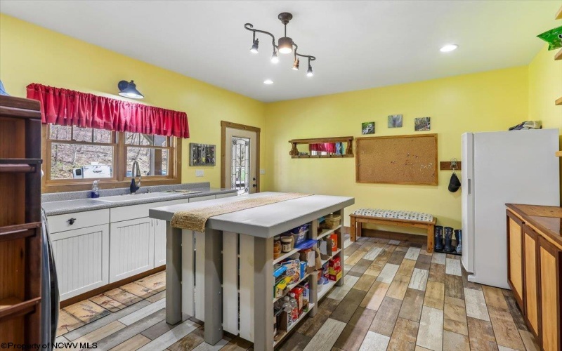 2246 Cravens Run Road, Elkins, West Virginia 26241, 3 Bedrooms Bedrooms, 13 Rooms Rooms,2 BathroomsBathrooms,Single Family Detached,For Sale,Cravens Run,10164373