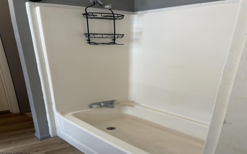 38 Seth Court, Bridgeport, West Virginia 26330, 3 Bedrooms Bedrooms, 8 Rooms Rooms,2 BathroomsBathrooms,Single Family Detached,For Sale,Seth,10164371