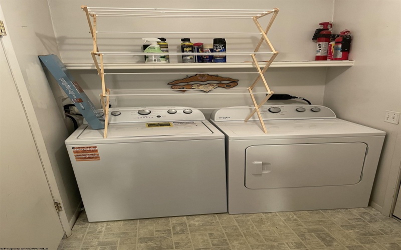 38 Seth Court, Bridgeport, West Virginia 26330, 3 Bedrooms Bedrooms, 8 Rooms Rooms,2 BathroomsBathrooms,Single Family Detached,For Sale,Seth,10164371