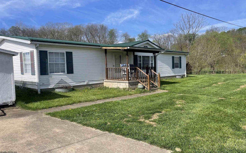 38 Seth Court, Bridgeport, West Virginia 26330, 3 Bedrooms Bedrooms, 8 Rooms Rooms,2 BathroomsBathrooms,Single Family Detached,For Sale,Seth,10164371