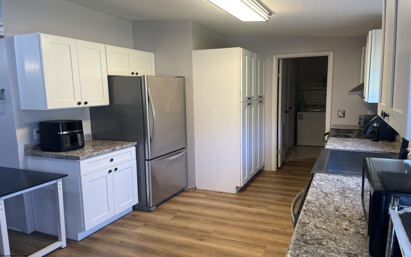 38 Seth Court, Bridgeport, West Virginia 26330, 3 Bedrooms Bedrooms, 8 Rooms Rooms,2 BathroomsBathrooms,Single Family Detached,For Sale,Seth,10164371