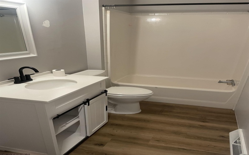 38 Seth Court, Bridgeport, West Virginia 26330, 3 Bedrooms Bedrooms, 8 Rooms Rooms,2 BathroomsBathrooms,Single Family Detached,For Sale,Seth,10164371