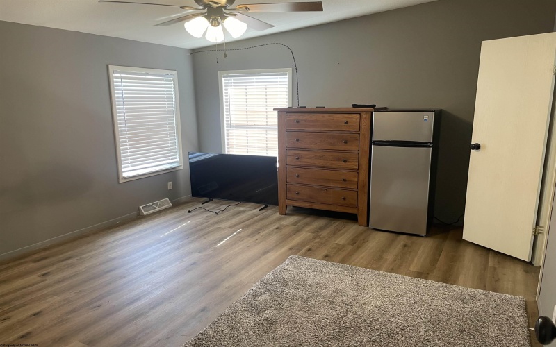 38 Seth Court, Bridgeport, West Virginia 26330, 3 Bedrooms Bedrooms, 8 Rooms Rooms,2 BathroomsBathrooms,Single Family Detached,For Sale,Seth,10164371