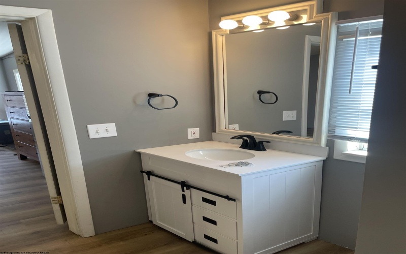 38 Seth Court, Bridgeport, West Virginia 26330, 3 Bedrooms Bedrooms, 8 Rooms Rooms,2 BathroomsBathrooms,Single Family Detached,For Sale,Seth,10164371