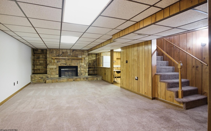 702 Lawman Avenue, Bridgeport, West Virginia 26330, 3 Bedrooms Bedrooms, 5 Rooms Rooms,2 BathroomsBathrooms,Single Family Detached,For Sale,Lawman,10164368