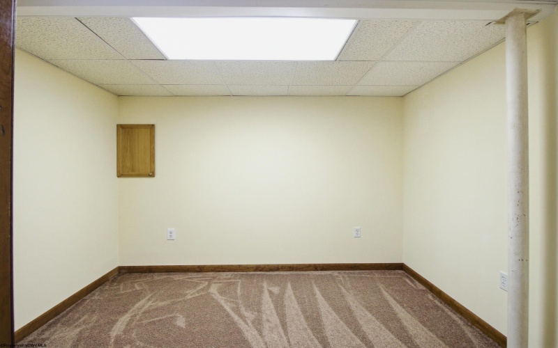 702 Lawman Avenue, Bridgeport, West Virginia 26330, 3 Bedrooms Bedrooms, 5 Rooms Rooms,2 BathroomsBathrooms,Single Family Detached,For Sale,Lawman,10164368