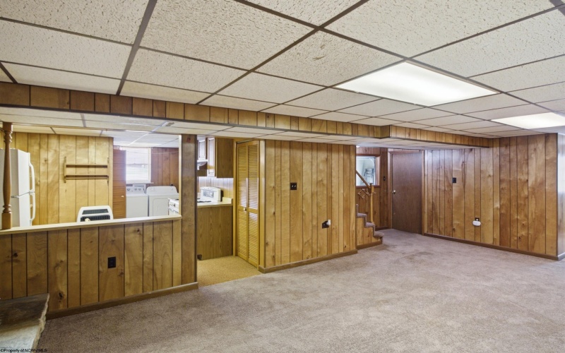 702 Lawman Avenue, Bridgeport, West Virginia 26330, 3 Bedrooms Bedrooms, 5 Rooms Rooms,2 BathroomsBathrooms,Single Family Detached,For Sale,Lawman,10164368