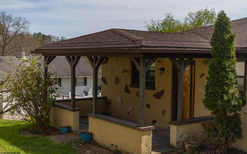 702 Lawman Avenue, Bridgeport, West Virginia 26330, 3 Bedrooms Bedrooms, 5 Rooms Rooms,2 BathroomsBathrooms,Single Family Detached,For Sale,Lawman,10164368