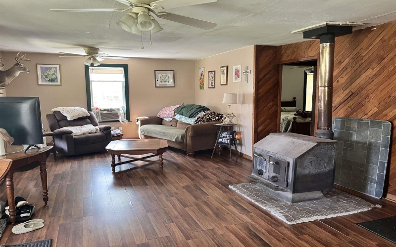 170 Gregorytown Road, Rock Cave, West Virginia 26234, 2 Bedrooms Bedrooms, 7 Rooms Rooms,1 BathroomBathrooms,Single Family Detached,For Sale,Gregorytown,10164366