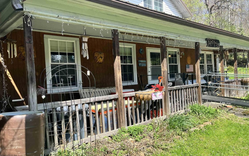 170 Gregorytown Road, Rock Cave, West Virginia 26234, 2 Bedrooms Bedrooms, 7 Rooms Rooms,1 BathroomBathrooms,Single Family Detached,For Sale,Gregorytown,10164366