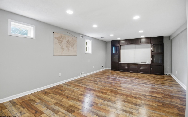 30 Spring Street, Westover, West Virginia 26501, 3 Bedrooms Bedrooms, 5 Rooms Rooms,1 BathroomBathrooms,Single Family Detached,For Sale,Spring,10164367