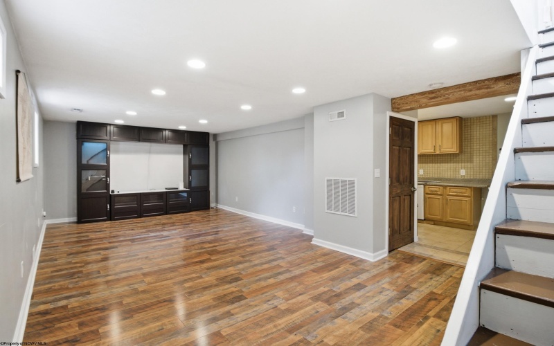 30 Spring Street, Westover, West Virginia 26501, 3 Bedrooms Bedrooms, 5 Rooms Rooms,1 BathroomBathrooms,Single Family Detached,For Sale,Spring,10164367