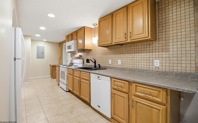 30 Spring Street, Westover, West Virginia 26501, 3 Bedrooms Bedrooms, 5 Rooms Rooms,1 BathroomBathrooms,Single Family Detached,For Sale,Spring,10164367