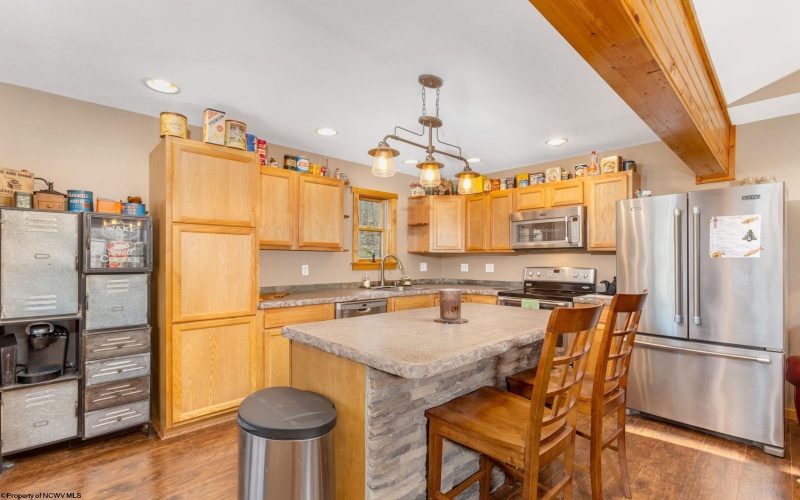 597 Pine Drive, Terra Alta, West Virginia 26764, 2 Bedrooms Bedrooms, 5 Rooms Rooms,2 BathroomsBathrooms,Single Family Detached,For Sale,Pine,10164394