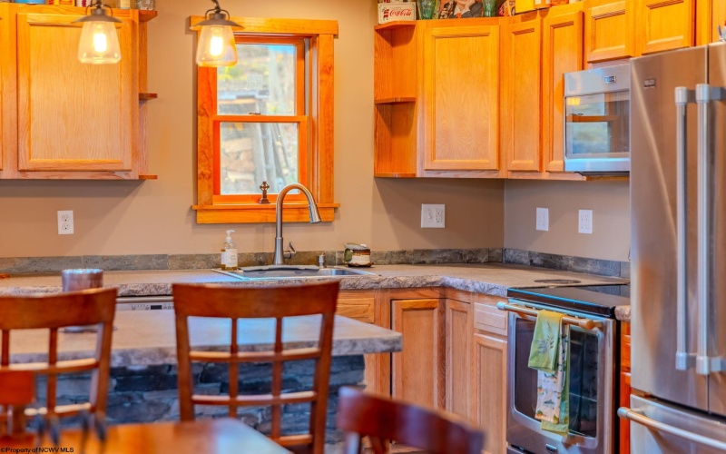 597 Pine Drive, Terra Alta, West Virginia 26764, 2 Bedrooms Bedrooms, 5 Rooms Rooms,2 BathroomsBathrooms,Single Family Detached,For Sale,Pine,10164394