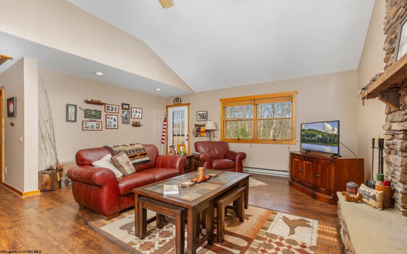 597 Pine Drive, Terra Alta, West Virginia 26764, 2 Bedrooms Bedrooms, 5 Rooms Rooms,2 BathroomsBathrooms,Single Family Detached,For Sale,Pine,10164394