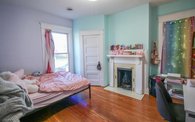 156 Arbutus Drive, Clarksburg, West Virginia 26301, 4 Bedrooms Bedrooms, 12 Rooms Rooms,3 BathroomsBathrooms,Single Family Detached,For Sale,Arbutus,10164393