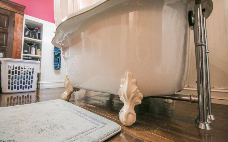 156 Arbutus Drive, Clarksburg, West Virginia 26301, 4 Bedrooms Bedrooms, 12 Rooms Rooms,3 BathroomsBathrooms,Single Family Detached,For Sale,Arbutus,10164393