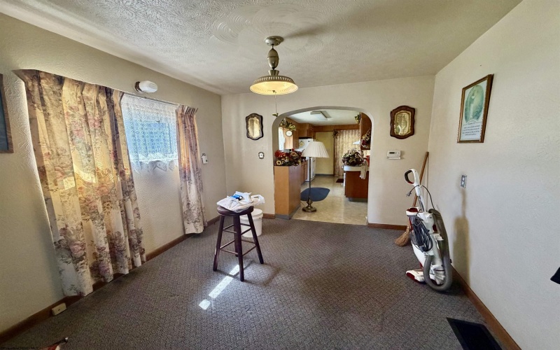 228 Meadowlane Avenue, Fairmont, West Virginia 26554, 3 Bedrooms Bedrooms, 6 Rooms Rooms,1 BathroomBathrooms,Single Family Detached,For Sale,Meadowlane,10164392