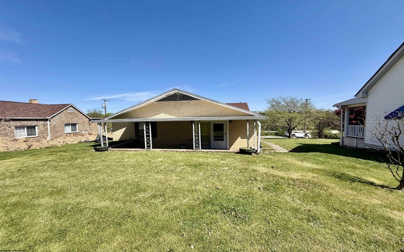 228 Meadowlane Avenue, Fairmont, West Virginia 26554, 3 Bedrooms Bedrooms, 6 Rooms Rooms,1 BathroomBathrooms,Single Family Detached,For Sale,Meadowlane,10164392