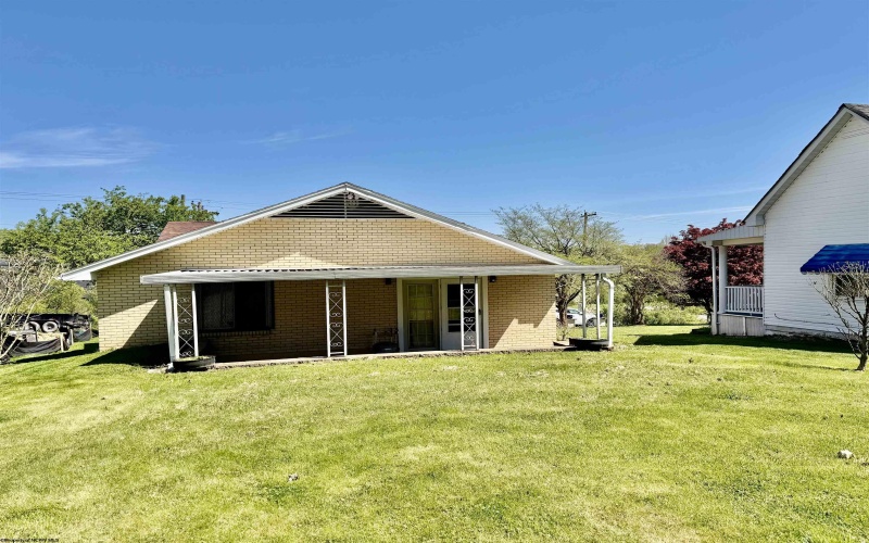 228 Meadowlane Avenue, Fairmont, West Virginia 26554, 3 Bedrooms Bedrooms, 6 Rooms Rooms,1 BathroomBathrooms,Single Family Detached,For Sale,Meadowlane,10164392