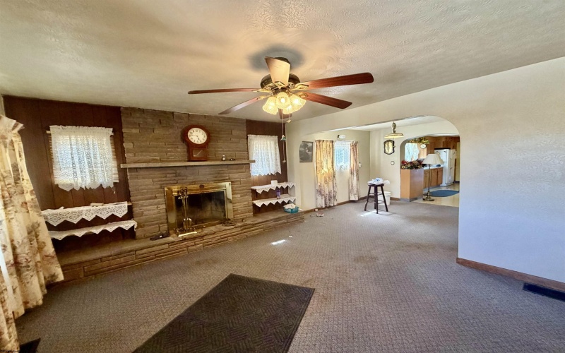 228 Meadowlane Avenue, Fairmont, West Virginia 26554, 3 Bedrooms Bedrooms, 6 Rooms Rooms,1 BathroomBathrooms,Single Family Detached,For Sale,Meadowlane,10164392