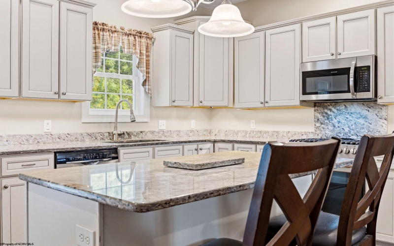 311 Villa View Drive, Morgantown, West Virginia 26505, 4 Bedrooms Bedrooms, 12 Rooms Rooms,3 BathroomsBathrooms,Single Family Detached,For Sale,Villa View,10164391