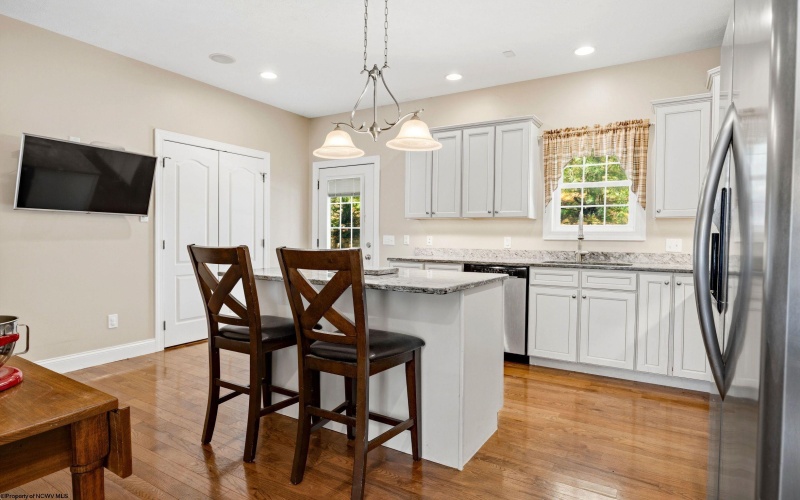 311 Villa View Drive, Morgantown, West Virginia 26505, 4 Bedrooms Bedrooms, 12 Rooms Rooms,3 BathroomsBathrooms,Single Family Detached,For Sale,Villa View,10164391