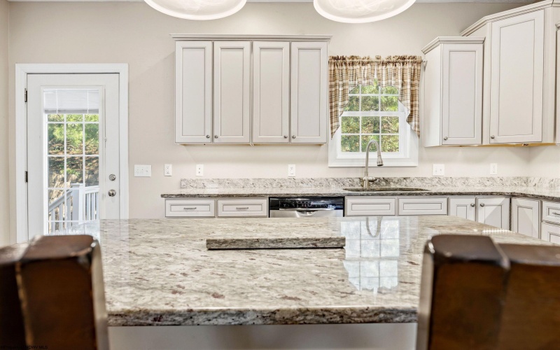 311 Villa View Drive, Morgantown, West Virginia 26505, 4 Bedrooms Bedrooms, 12 Rooms Rooms,3 BathroomsBathrooms,Single Family Detached,For Sale,Villa View,10164391