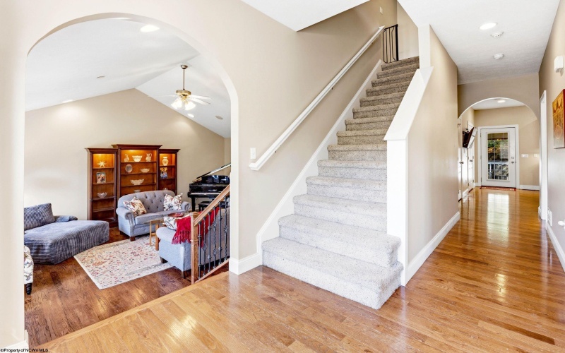 311 Villa View Drive, Morgantown, West Virginia 26505, 4 Bedrooms Bedrooms, 12 Rooms Rooms,3 BathroomsBathrooms,Single Family Detached,For Sale,Villa View,10164391