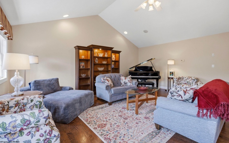 311 Villa View Drive, Morgantown, West Virginia 26505, 4 Bedrooms Bedrooms, 12 Rooms Rooms,3 BathroomsBathrooms,Single Family Detached,For Sale,Villa View,10164391