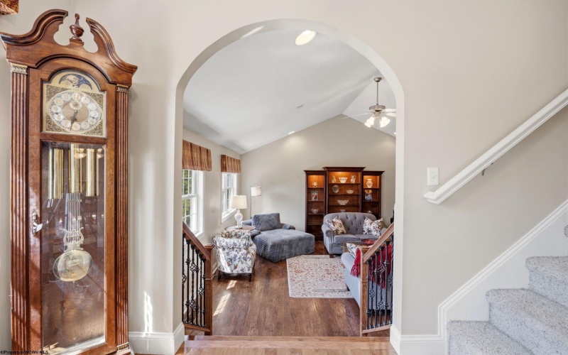 311 Villa View Drive, Morgantown, West Virginia 26505, 4 Bedrooms Bedrooms, 12 Rooms Rooms,3 BathroomsBathrooms,Single Family Detached,For Sale,Villa View,10164391