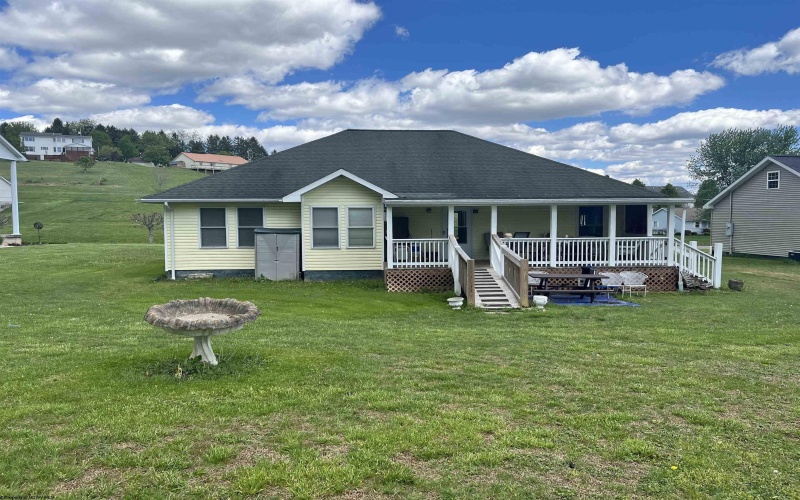 139 Evergreen Drive, Buckhannon, West Virginia 26201, 3 Bedrooms Bedrooms, 7 Rooms Rooms,2 BathroomsBathrooms,Single Family Detached,For Sale,Evergreen,10164387